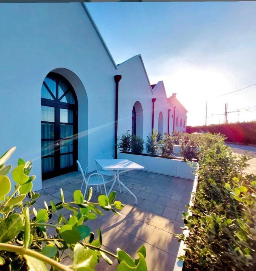 Hotel Saraceno Al Faro Tarente Buitenkant foto