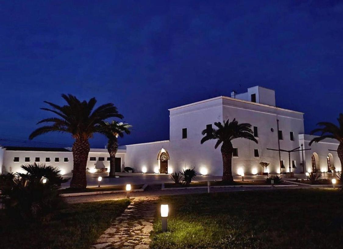 Hotel Saraceno Al Faro Tarente Buitenkant foto