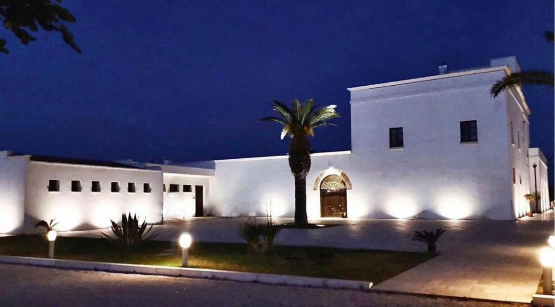 Hotel Saraceno Al Faro Tarente Buitenkant foto