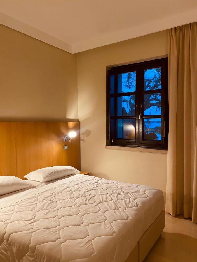 Hotel Saraceno Al Faro Tarente Buitenkant foto