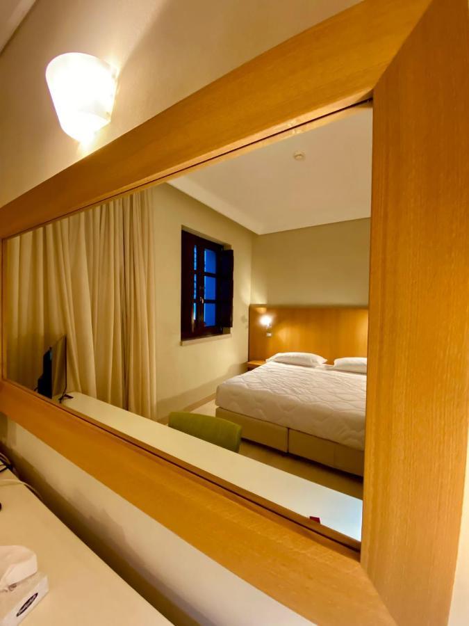 Hotel Saraceno Al Faro Tarente Buitenkant foto