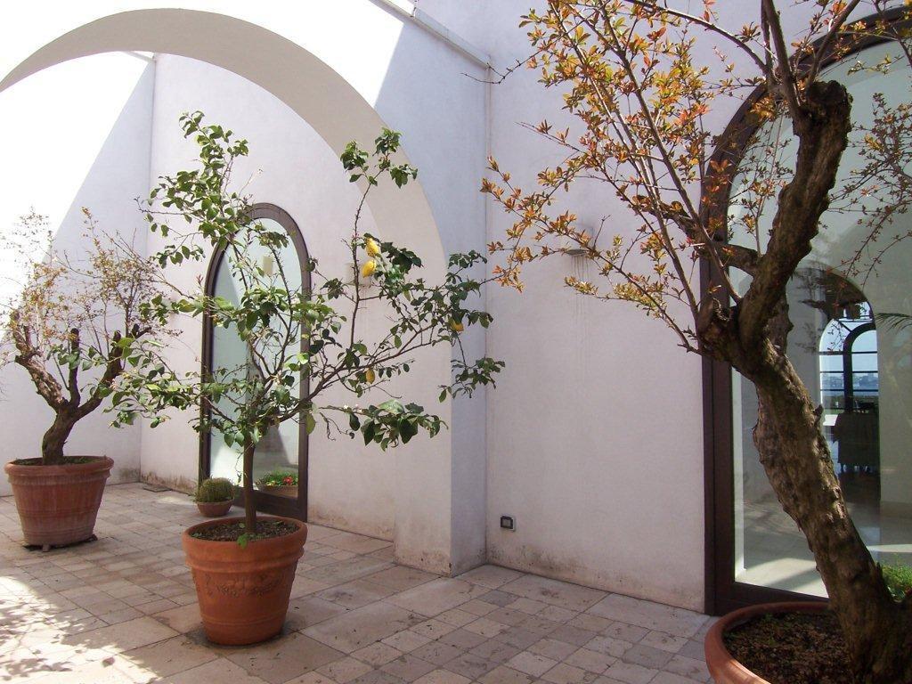 Hotel Saraceno Al Faro Tarente Buitenkant foto