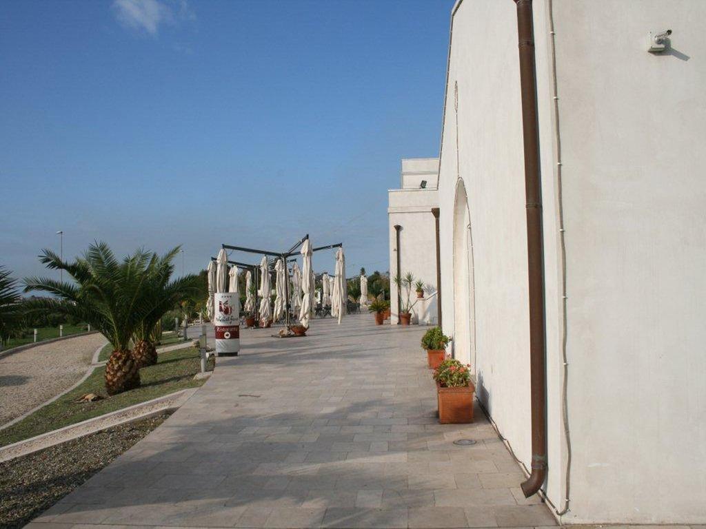 Hotel Saraceno Al Faro Tarente Buitenkant foto