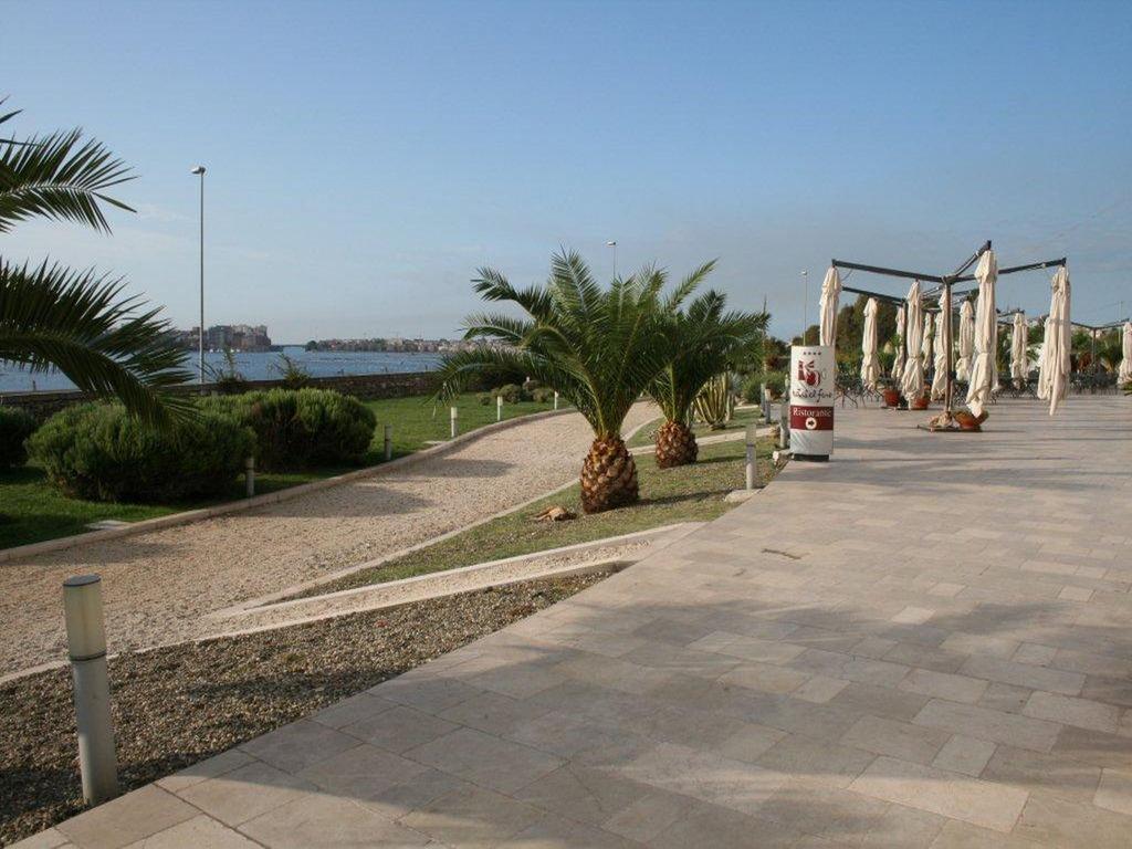 Hotel Saraceno Al Faro Tarente Buitenkant foto