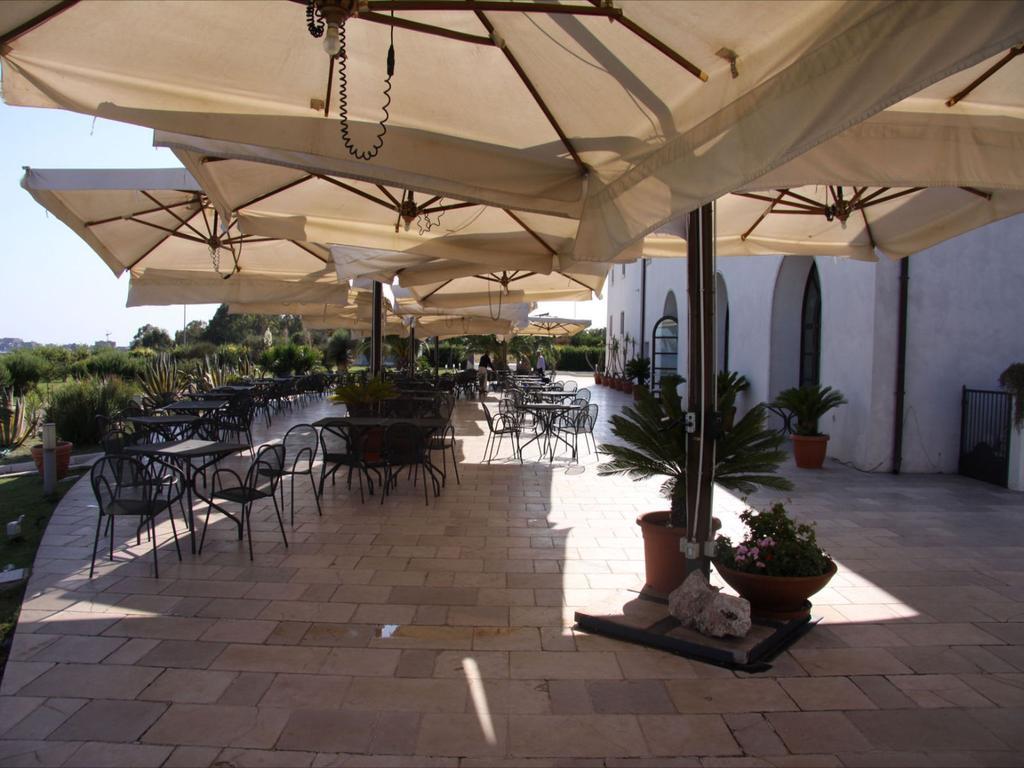 Hotel Saraceno Al Faro Tarente Buitenkant foto