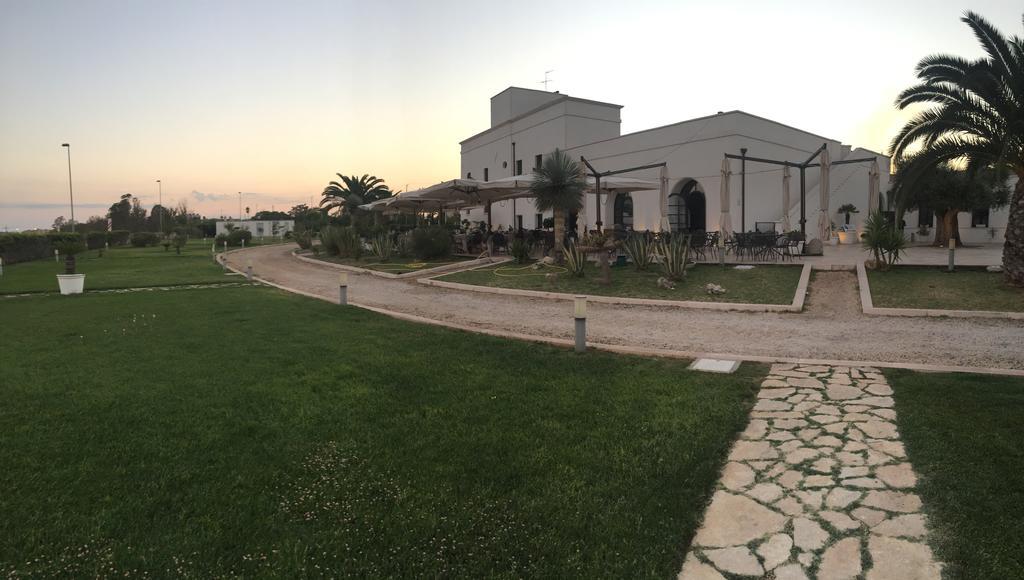 Hotel Saraceno Al Faro Tarente Buitenkant foto