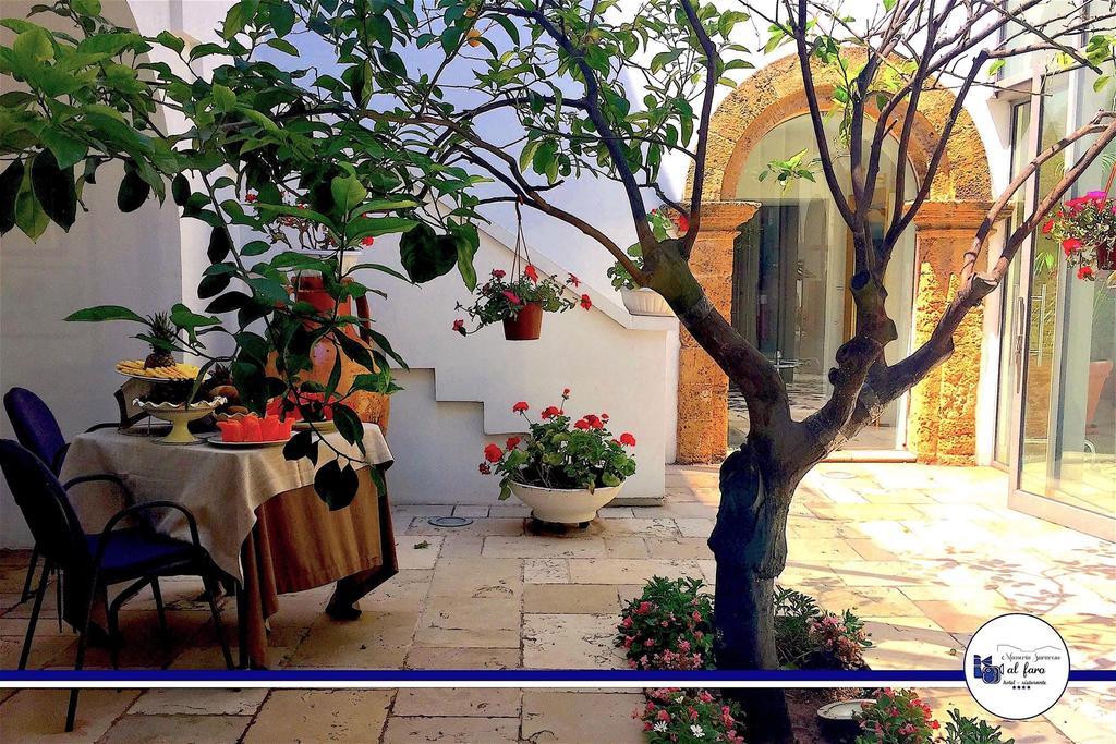 Hotel Saraceno Al Faro Tarente Buitenkant foto